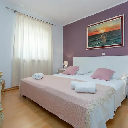 Dino By Rent Istria Apartment *