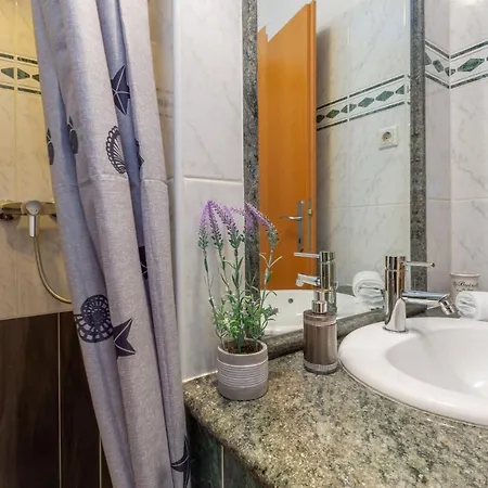 Dino By Rent Istria Apartment *